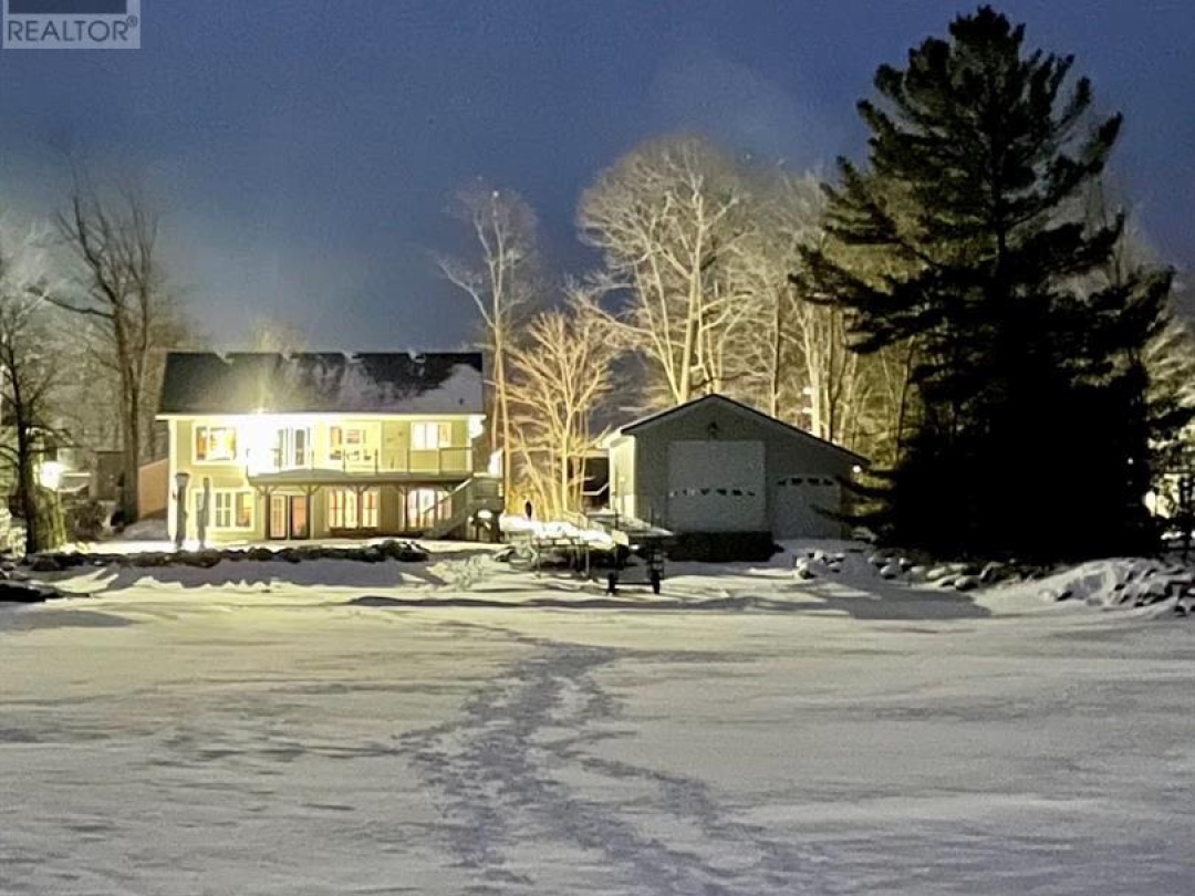 14 Lighthouse Crescent S, Georgian Bay