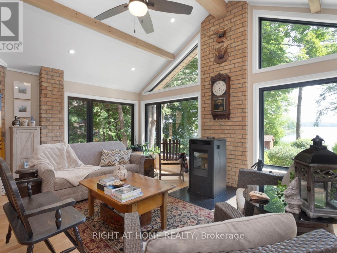 60 Mcgregor Drive, Pigeon Lake