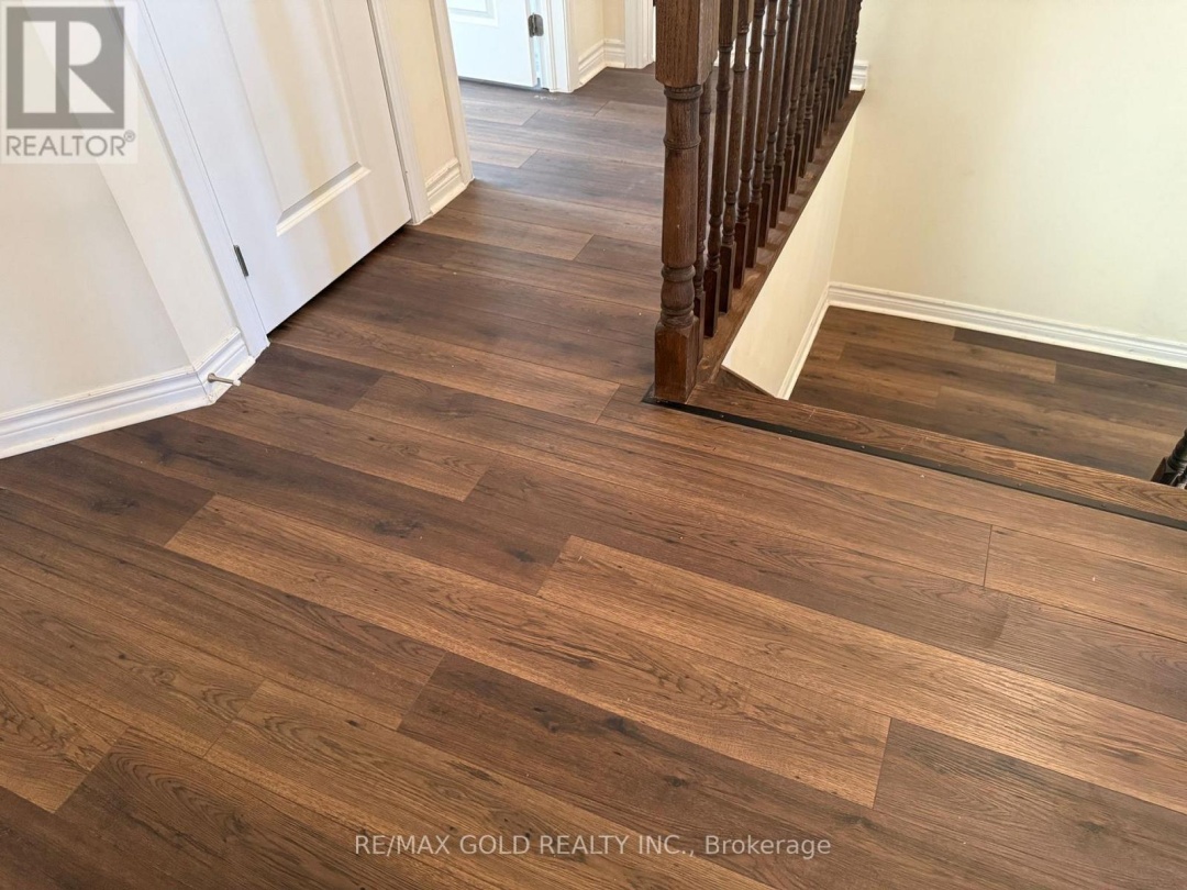 84 ATLANTIS DRIVE W, 