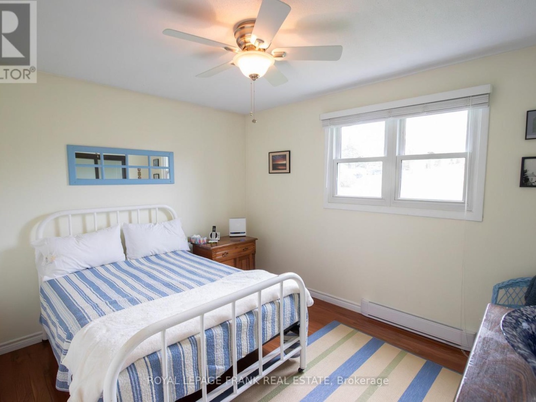 318 Forest Harbour Trail, Pigeon Lake