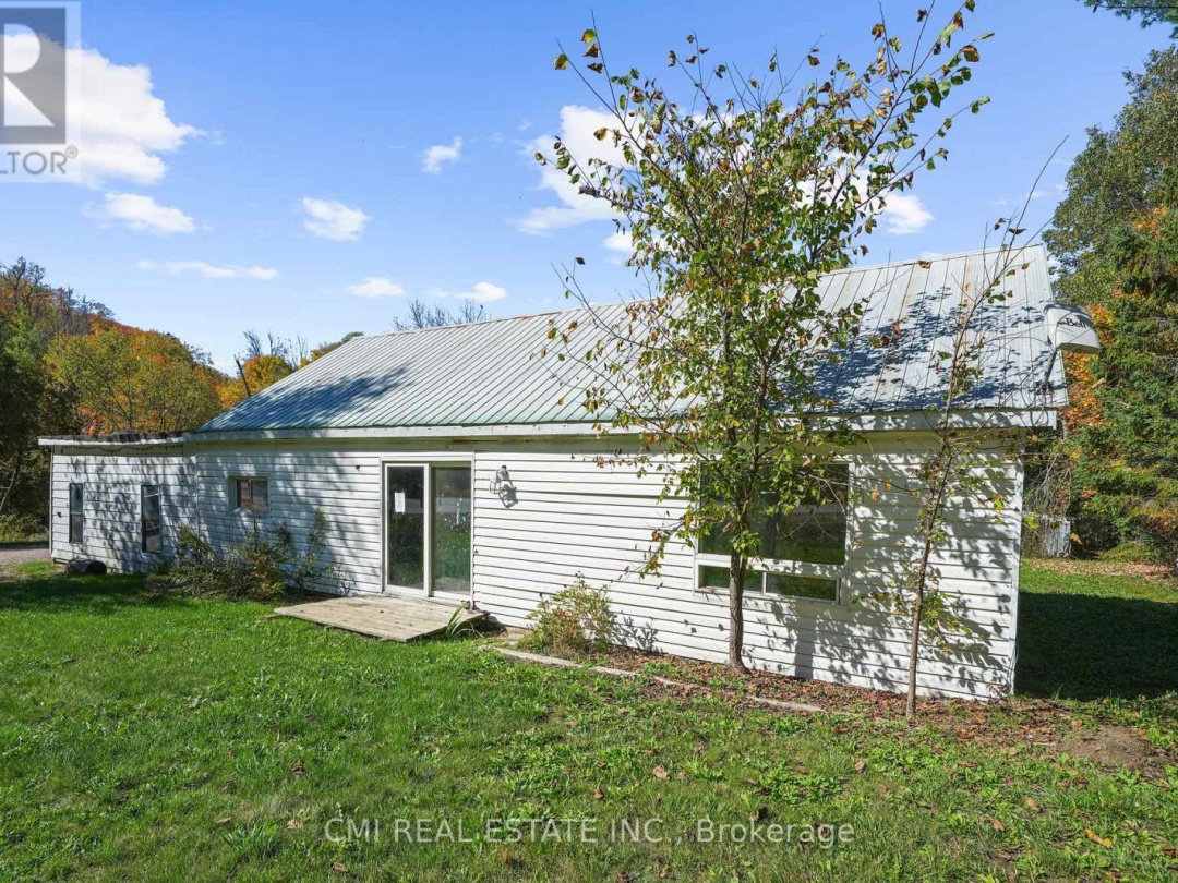 1093 SOUTH LAKE ROAD, 