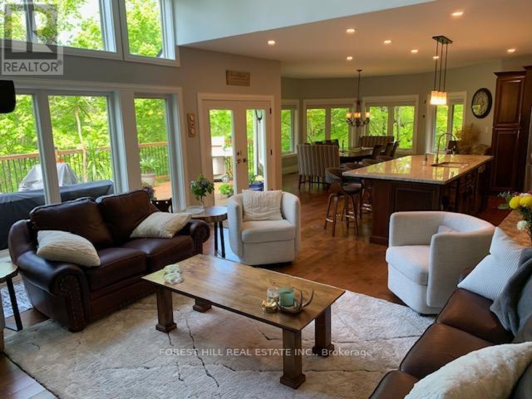 12 CARDINAL COURT, Manitouwabing Lake
