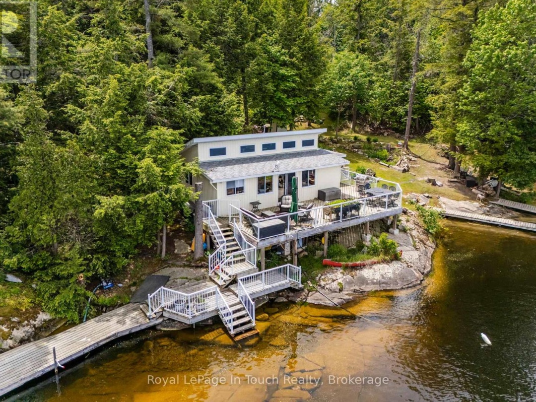 4 IS 270 GEORGIAN BAY ISLAND, 