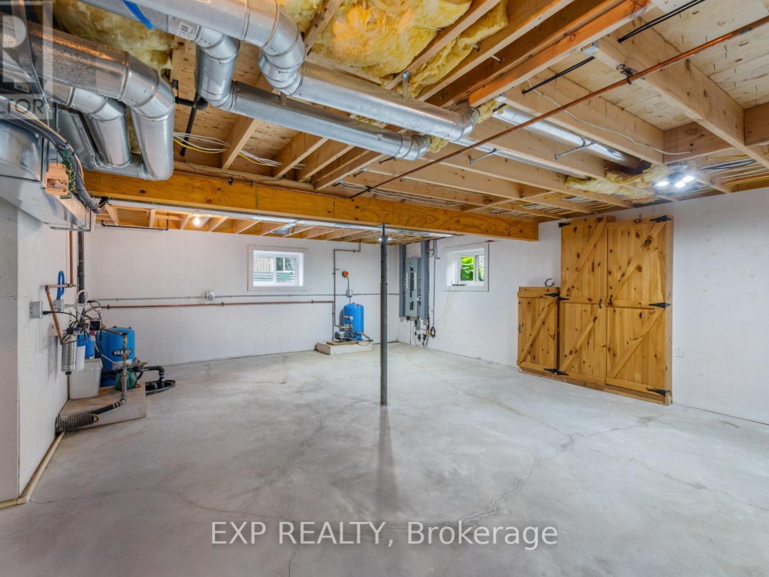 201 Avery Point Road, Dalrymple Lake