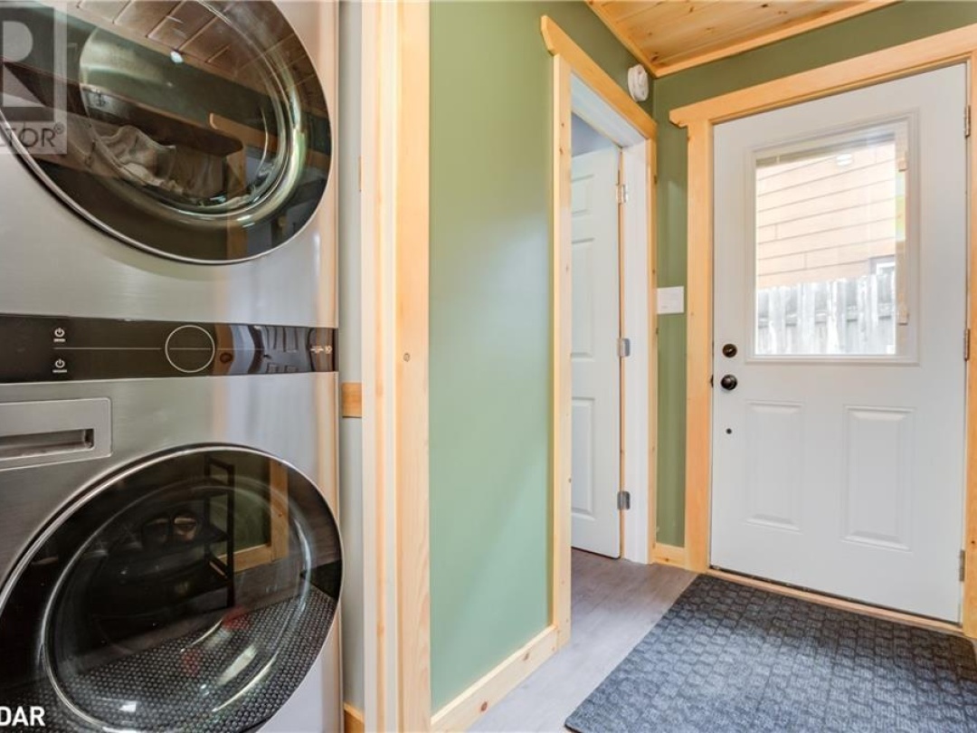 1105 LAKESHORE ROAD Road, Gooderham Lake