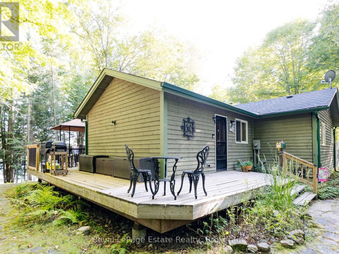 1157 BETWEEN LAKES TRAIL, Soyers Lake