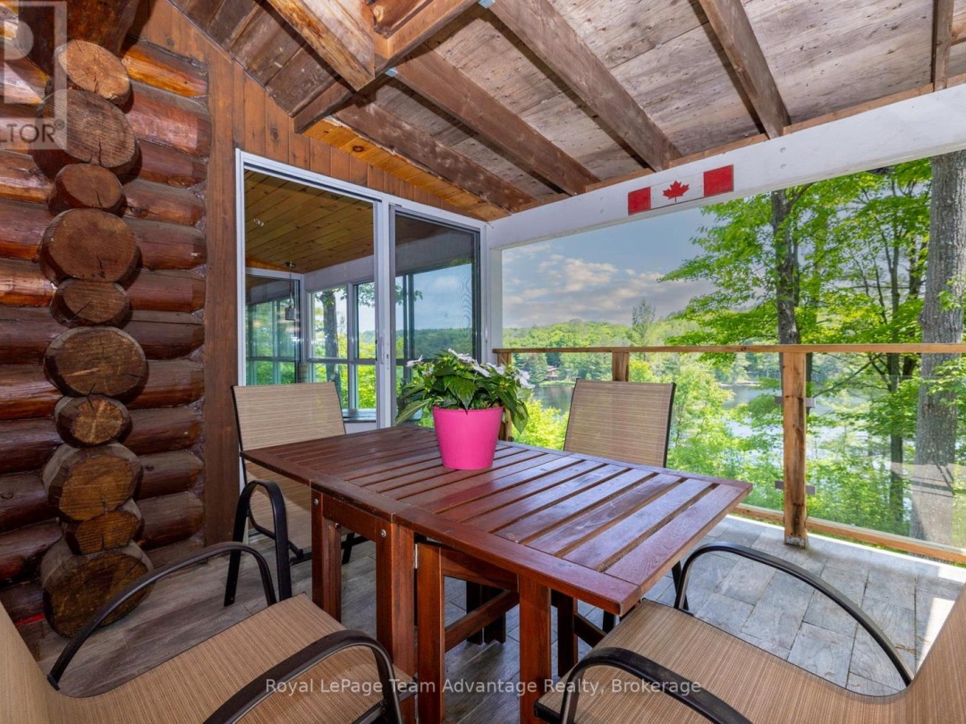 25 LIMBERT LANE N, 