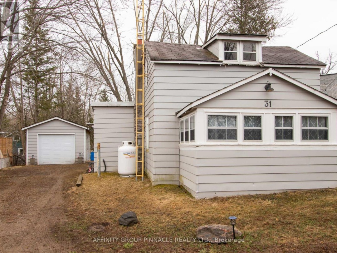 31 Birchcliff Avenue, Sturgeon Lake