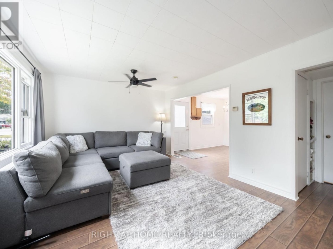 3392 CORONATION AVENUE, 