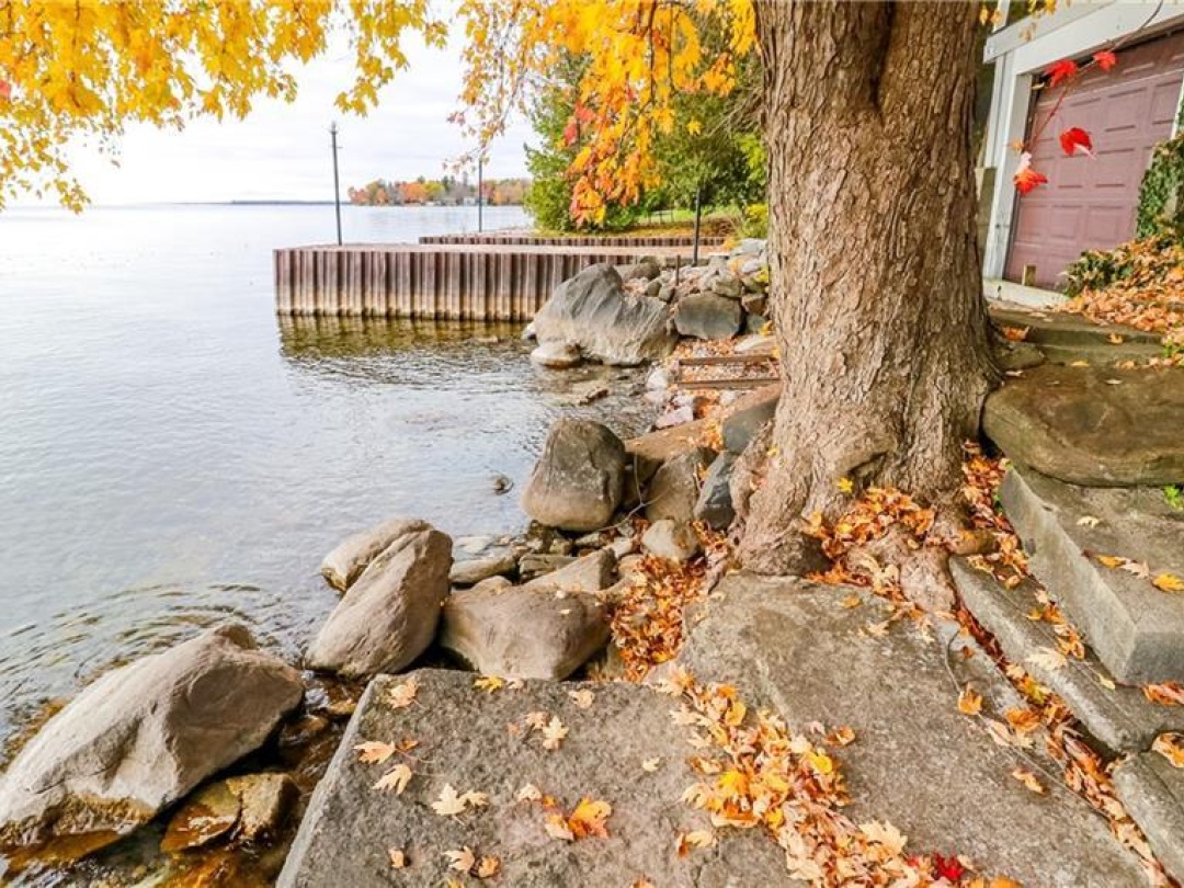155 PARKSIDE DR Drive, Lake Simcoe