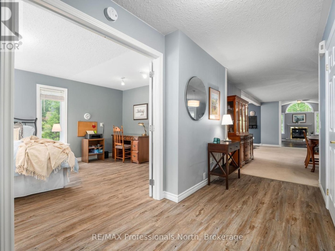 4 RED MAPLE COURT, 