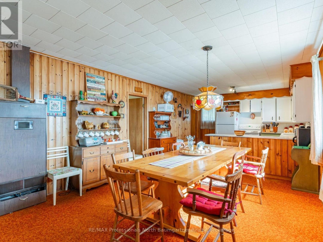 1175 Twin Rocks Lane, Kushog Lake
