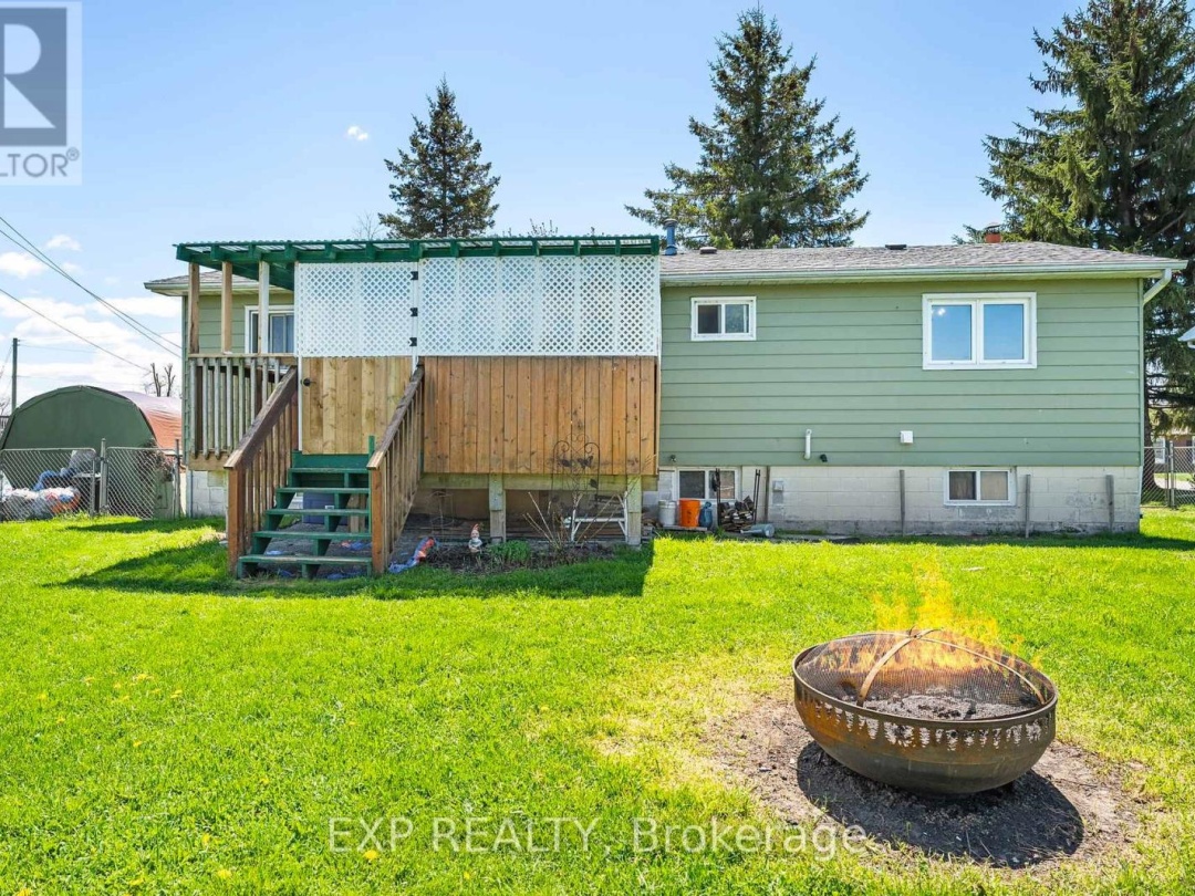 354 LAKELAND CRESCENT, 