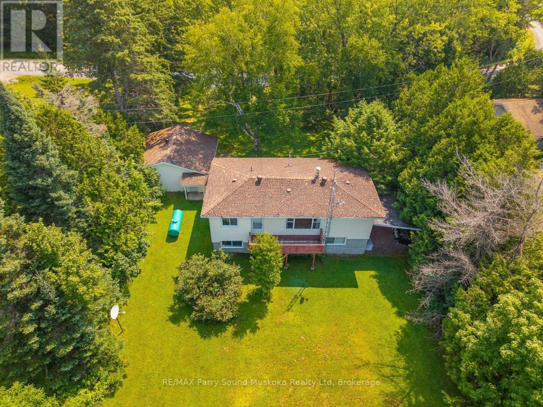 86 LAKESIDE CRESCENT, 
