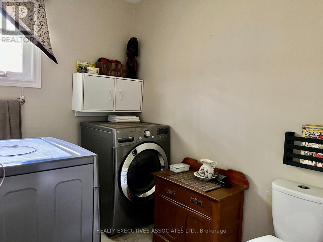 22 LAKEVIEW BOULEVARD, 
