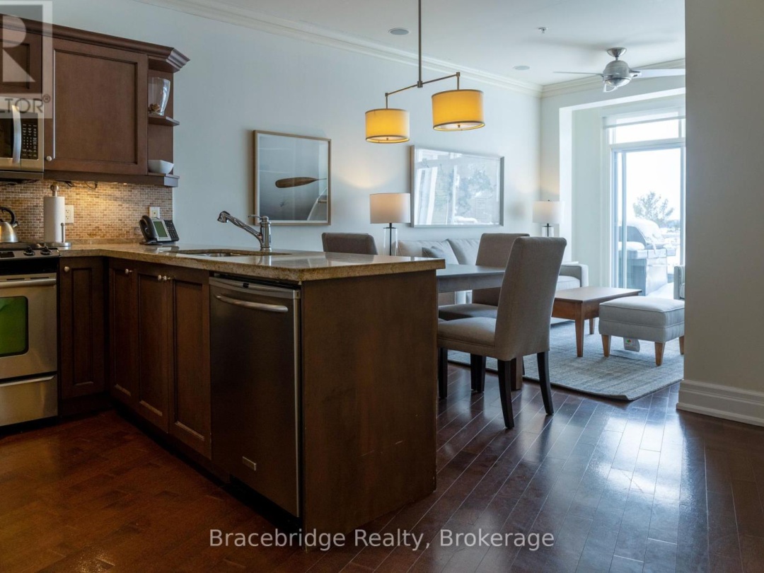 E206 D1 1869 Muskoka 118 Road W, 