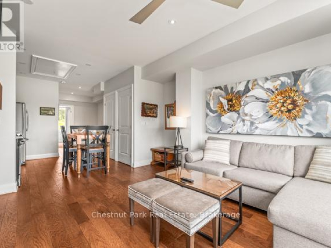 B#206 - 1869 MUSKOKA ROAD 118 HIGHWAY W, 