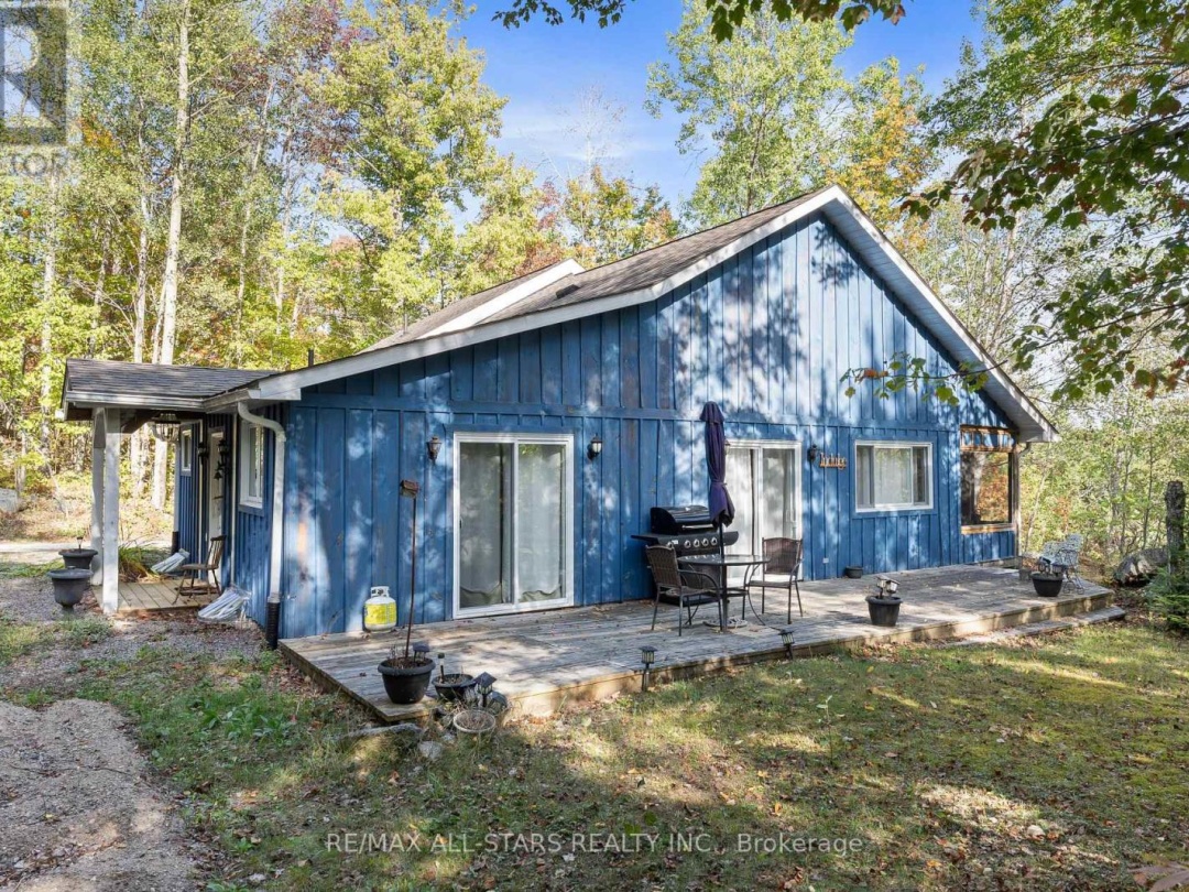 1142 ENGLISH CIRCLE, 