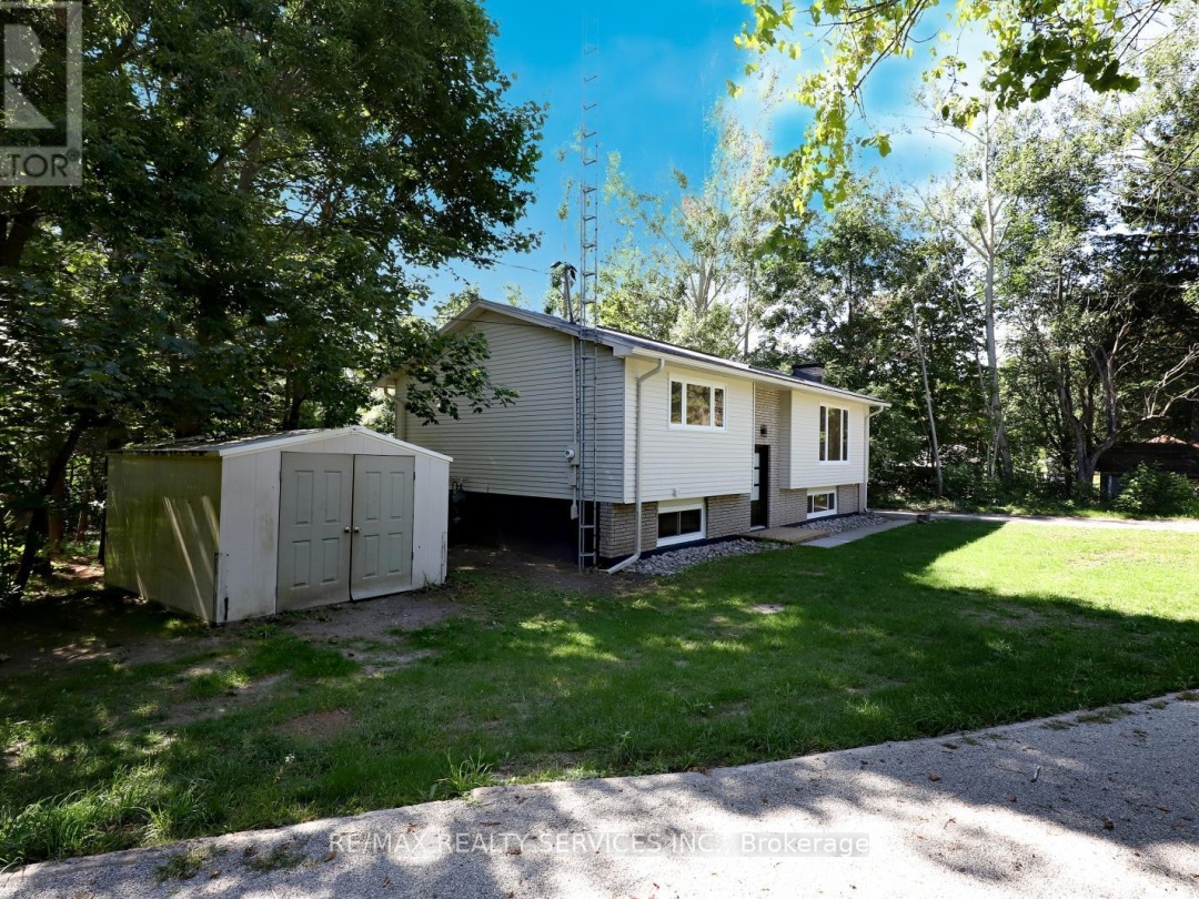 8570 HWY 12, 