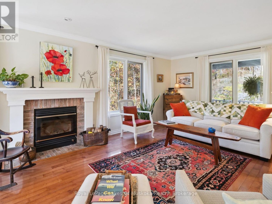1779 MUSKOKA RD 118 ROAD W, 