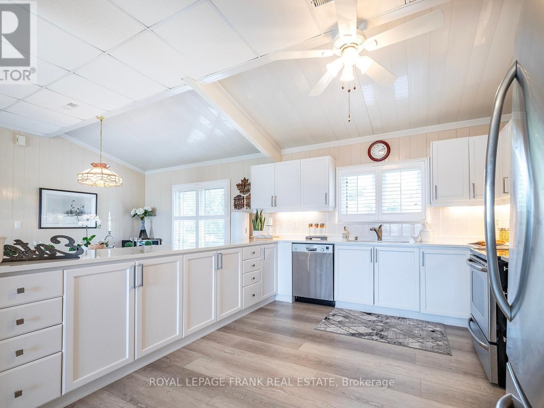 46 LAKEVIEW BOULEVARD, Lake Scugog