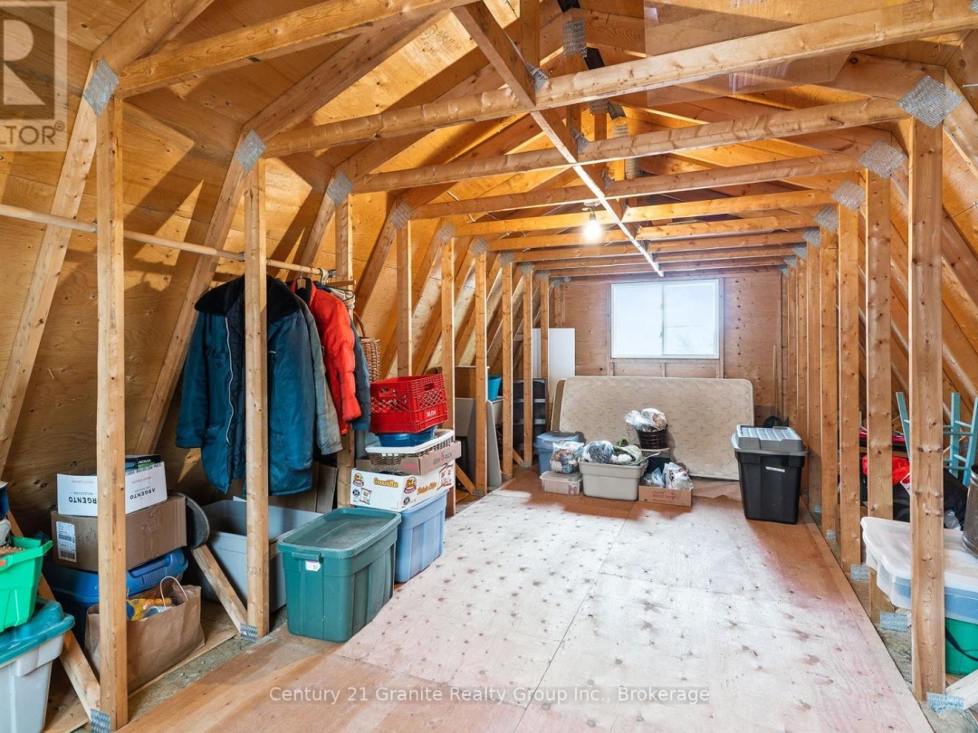 1027 Heney Trail, Big Hawk Lake