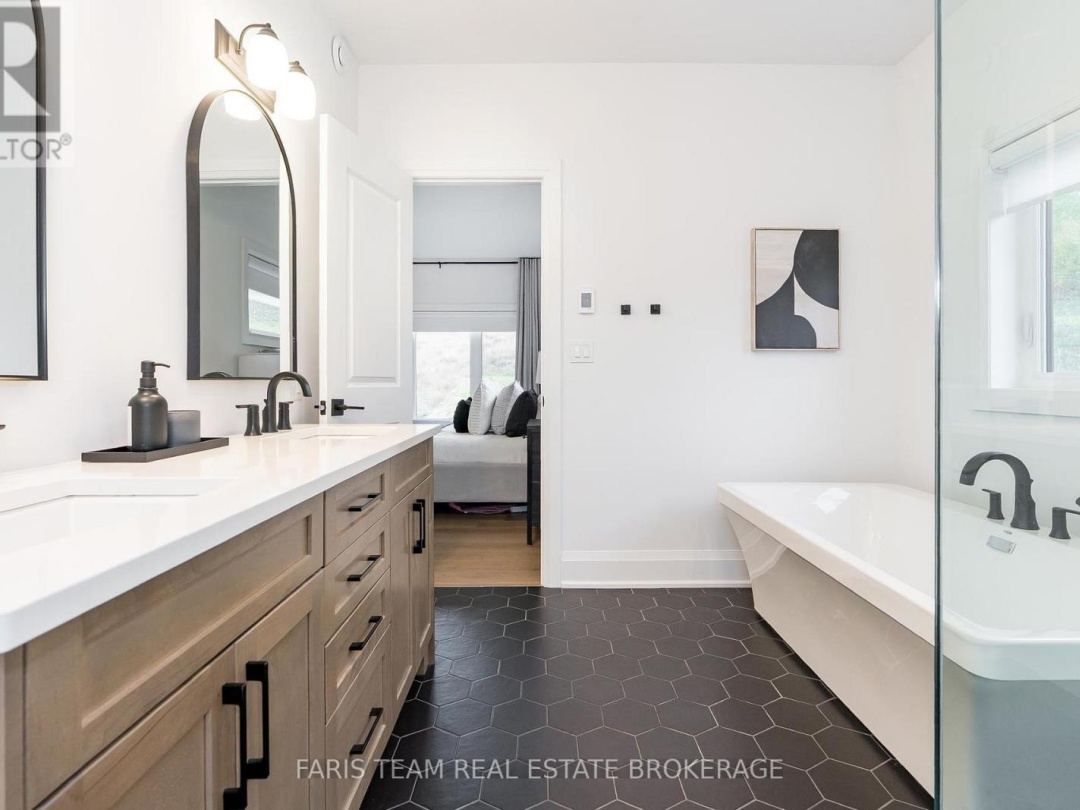 17 CLYDESDALE COURT, 