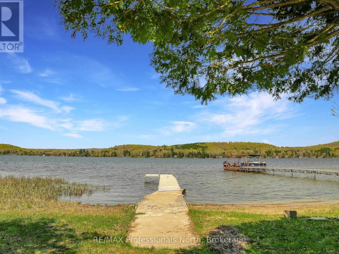 1130 Fader Drive, Maple Lake