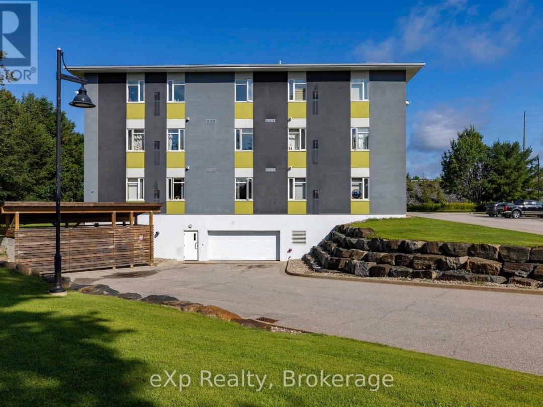 308 - 20D SILVER BIRCH COURT, 