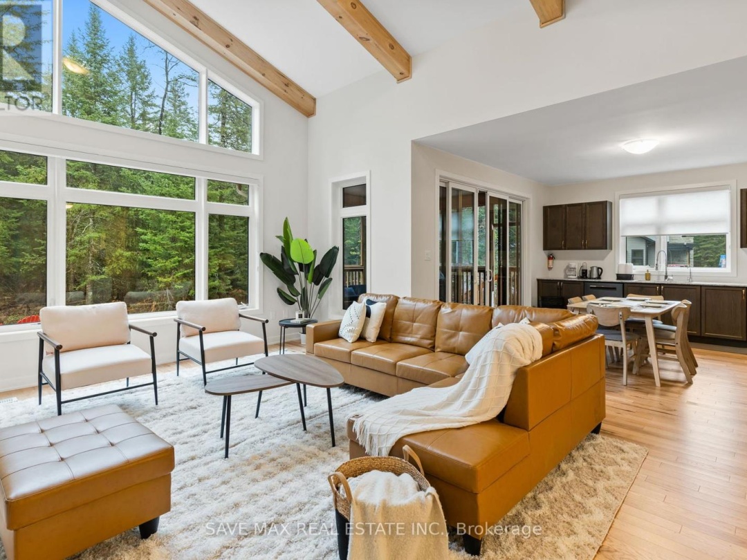 1049 GREENSVIEW DRIVE, 