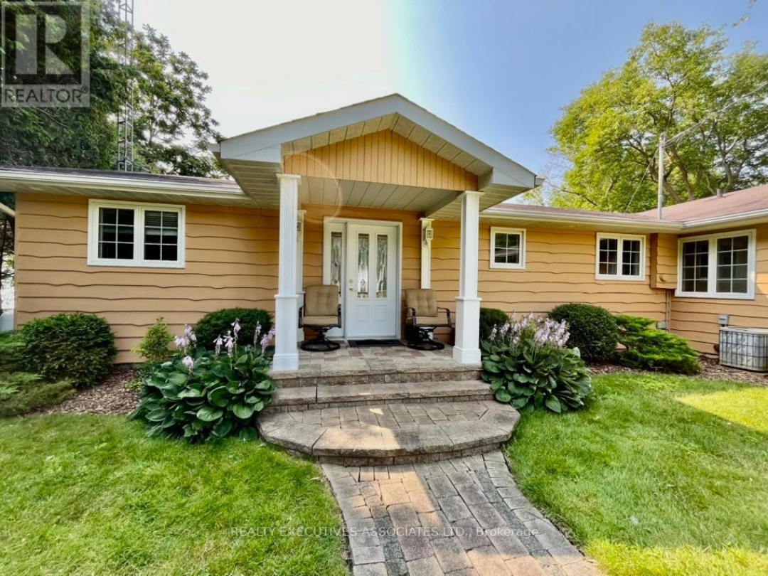 22 Lakeview Boulevard, Lake Scugog