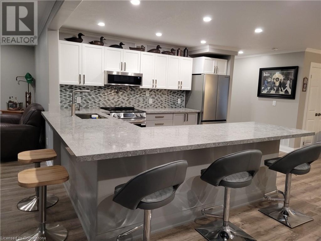 891 PENINSULA Road, 