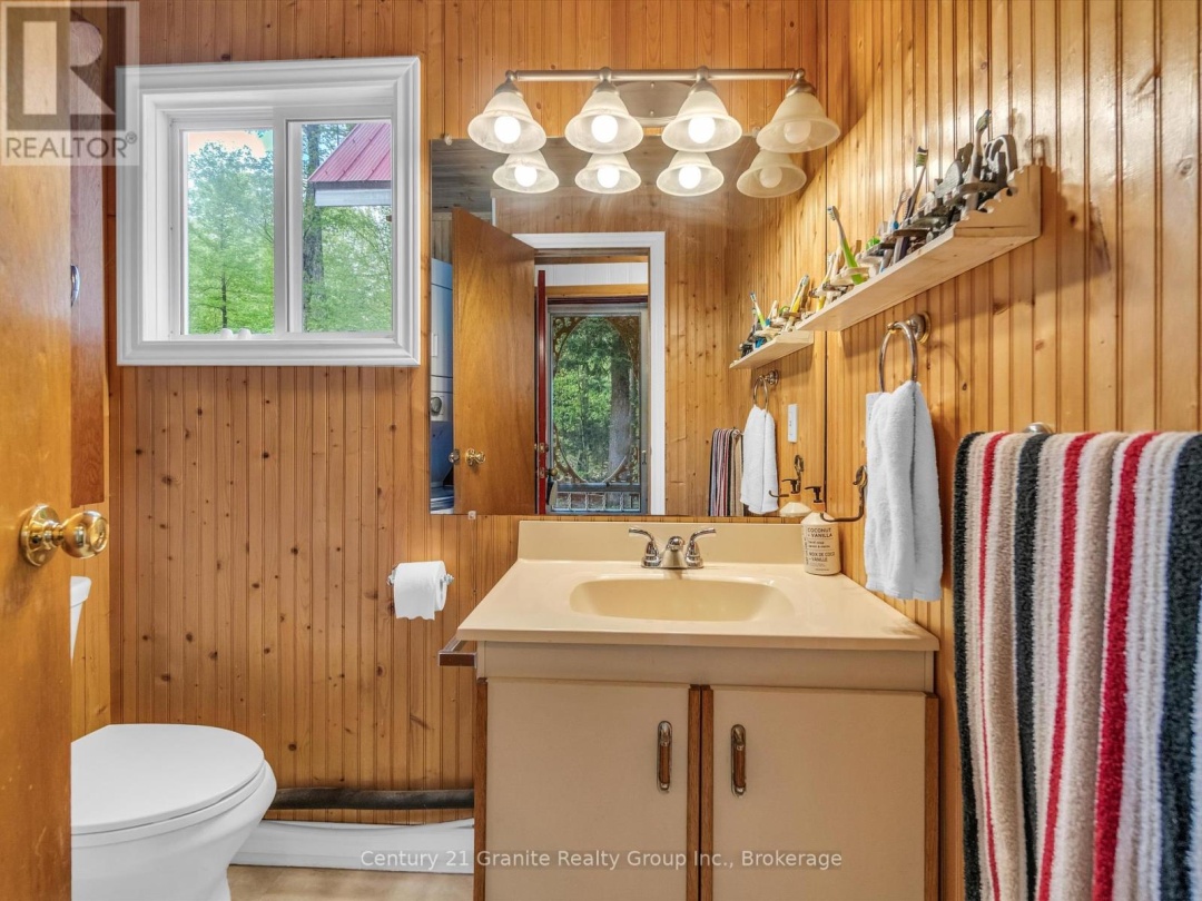 1120 S Clear Lake Road, Clear Lake