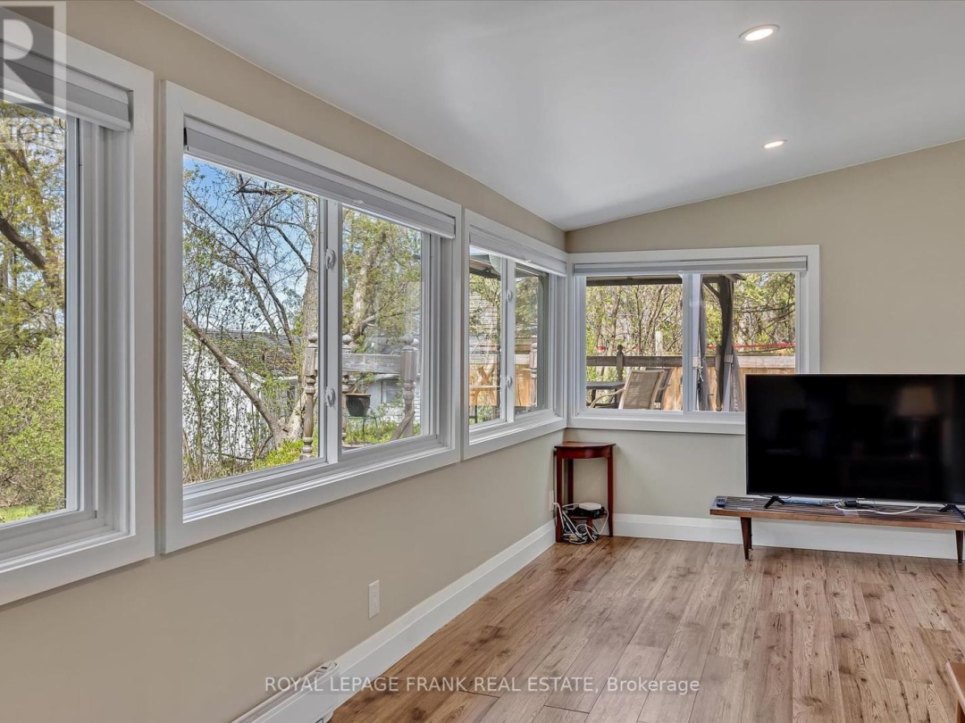 8 DAISY TRAIL, Sturgeon Lake