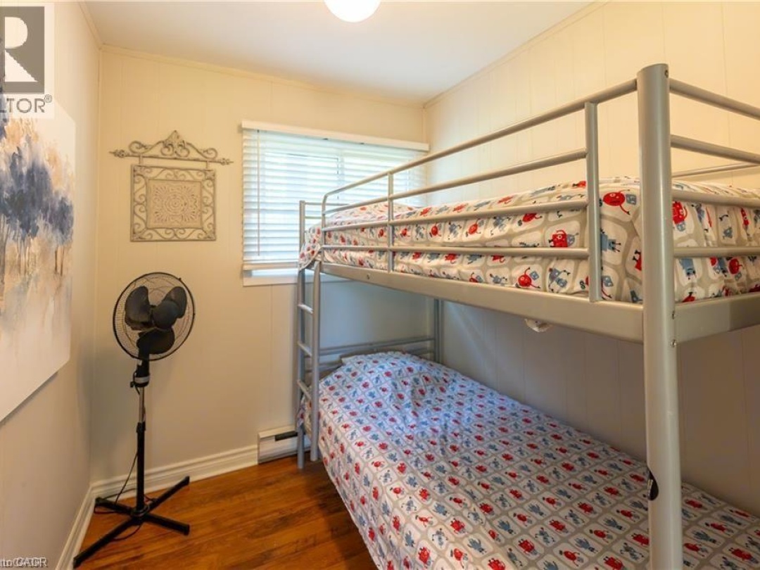 25 BAYVIEW ESTATE Road, 