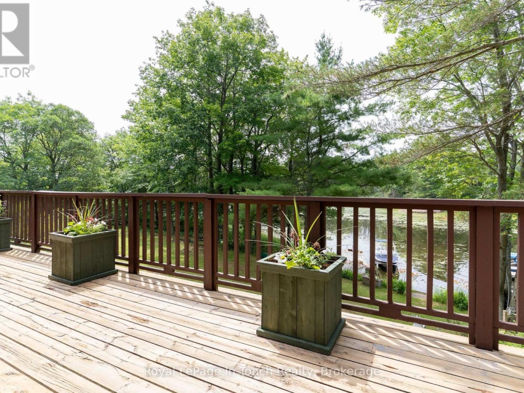 3098 ISLAND 1040, 