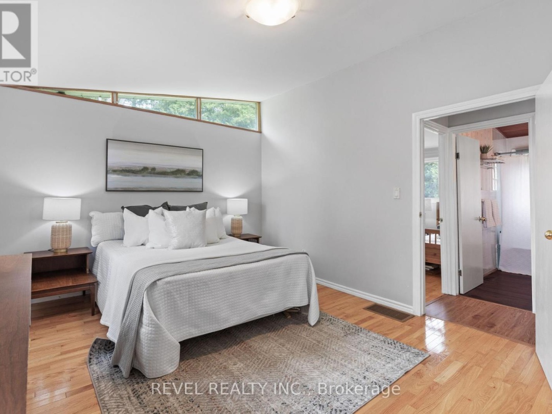 99 BOWEN ROAD, 
