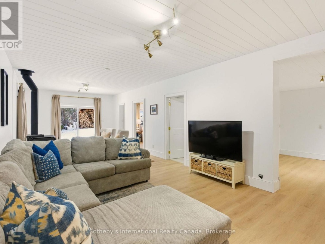 2435 RAVENSCLIFFE ROAD, 