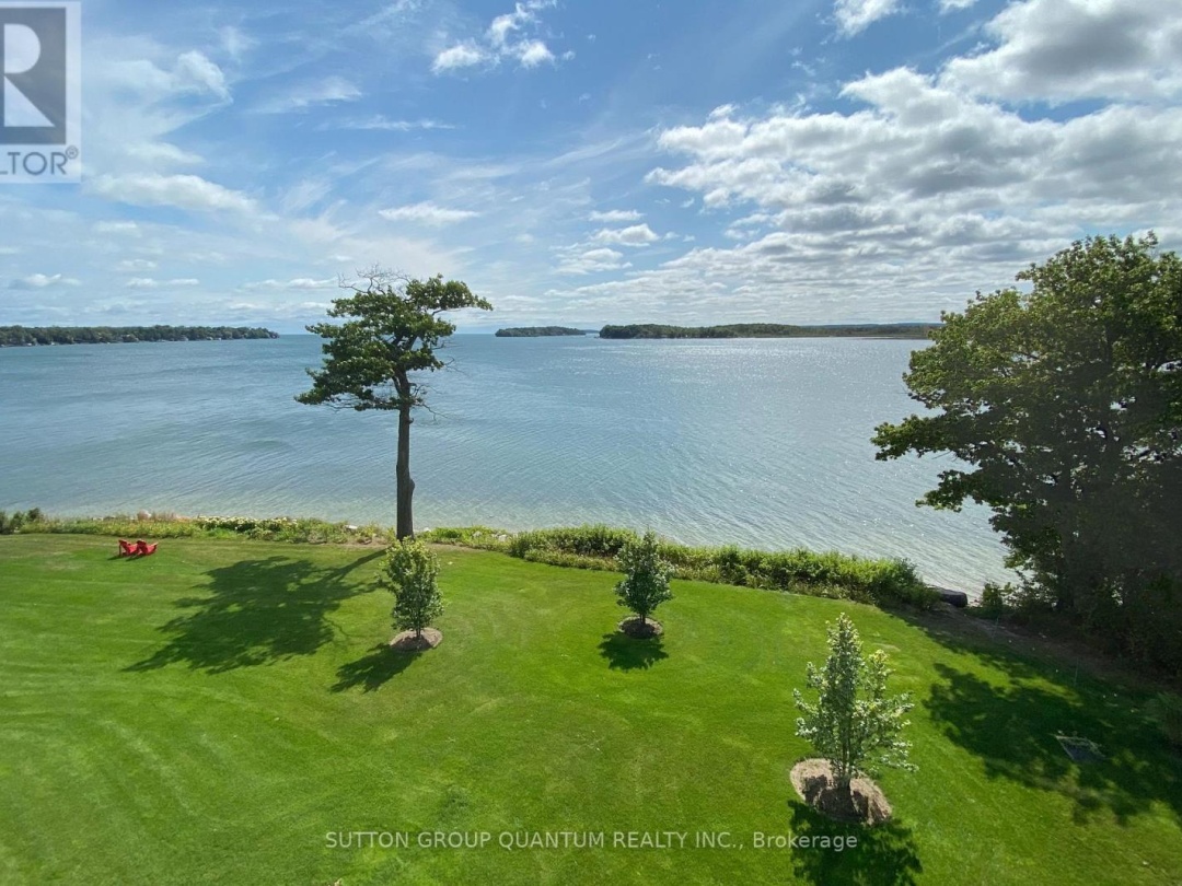 301 90 Orchard Point Road, Lake Simcoe
