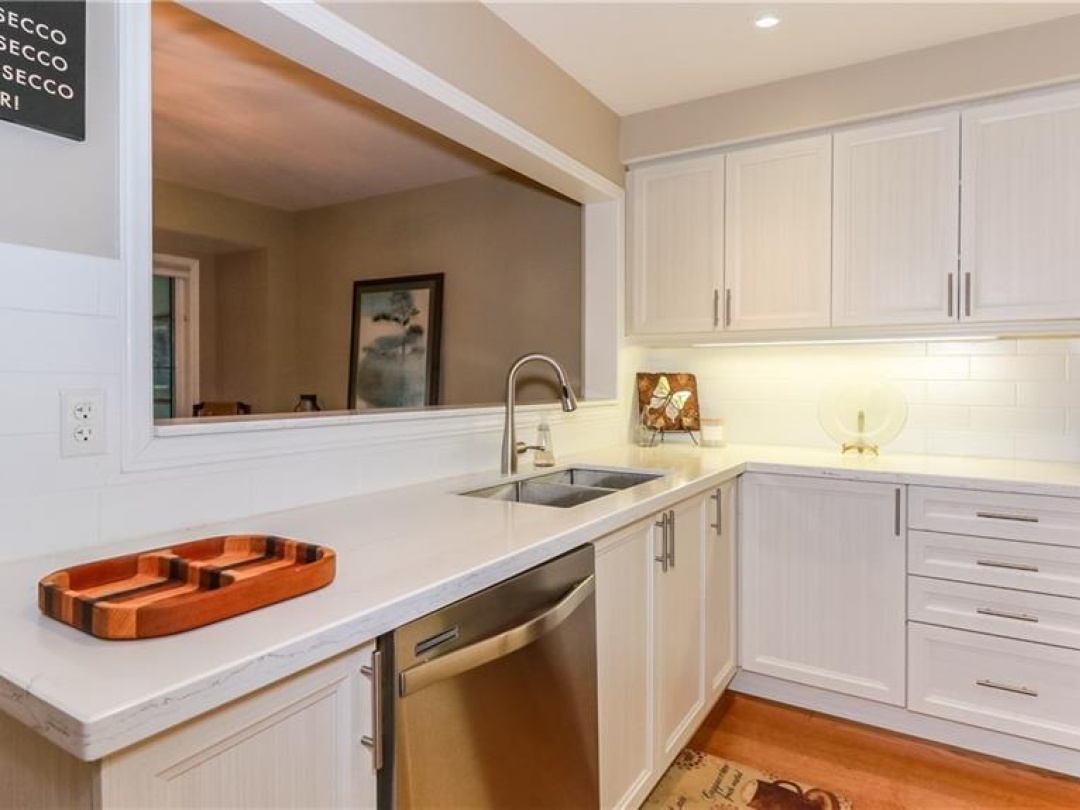 28 MASTERS Crescent, 