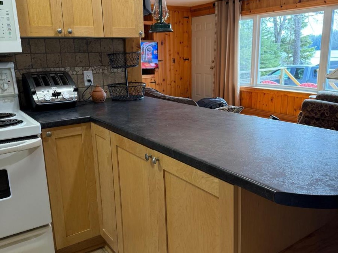 1930 Alsop Road, Glamor Lake
