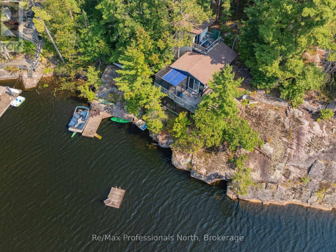 1118 Tomingas Road, Sunny Lake