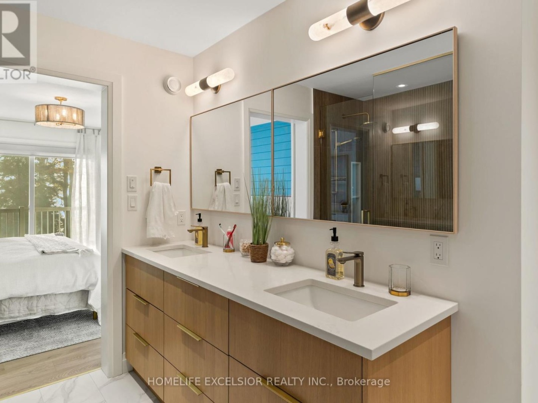 1284 True North Road, Drag Lake