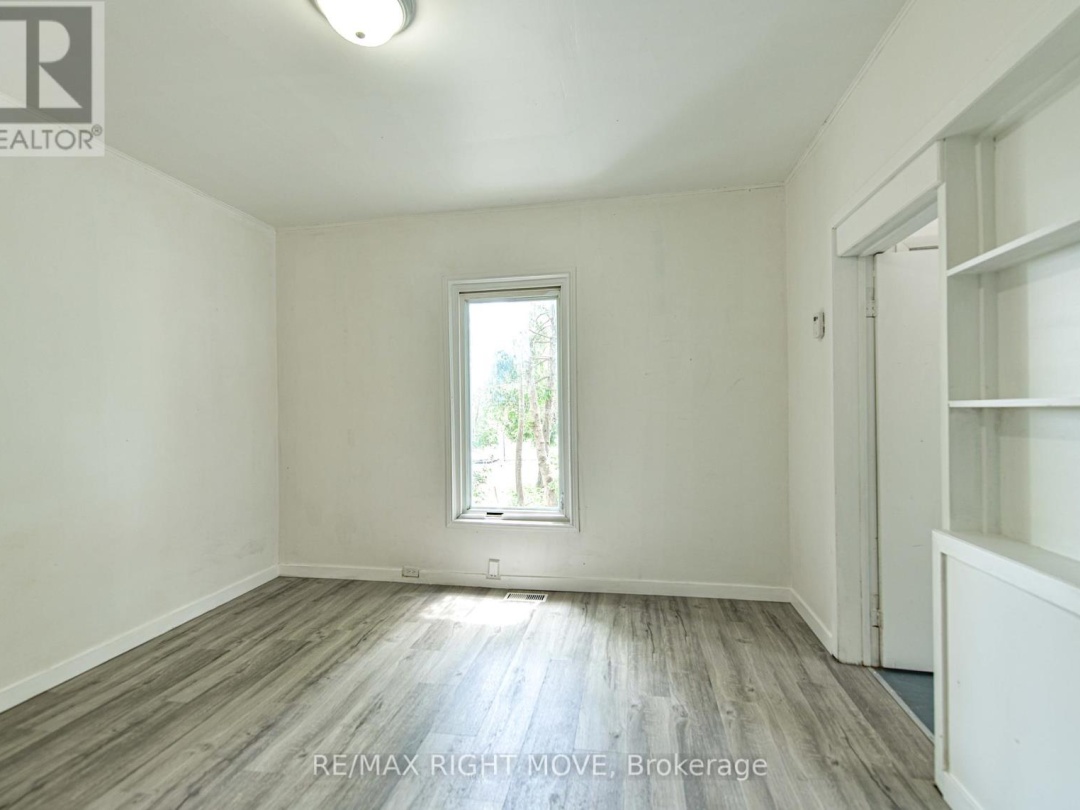 50 ALBERT STREET N, 