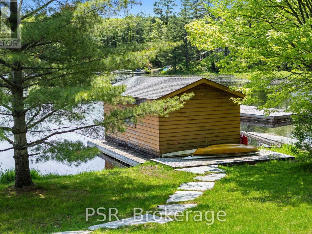 1030 S Sunset Bay Road, Lake Muskoka