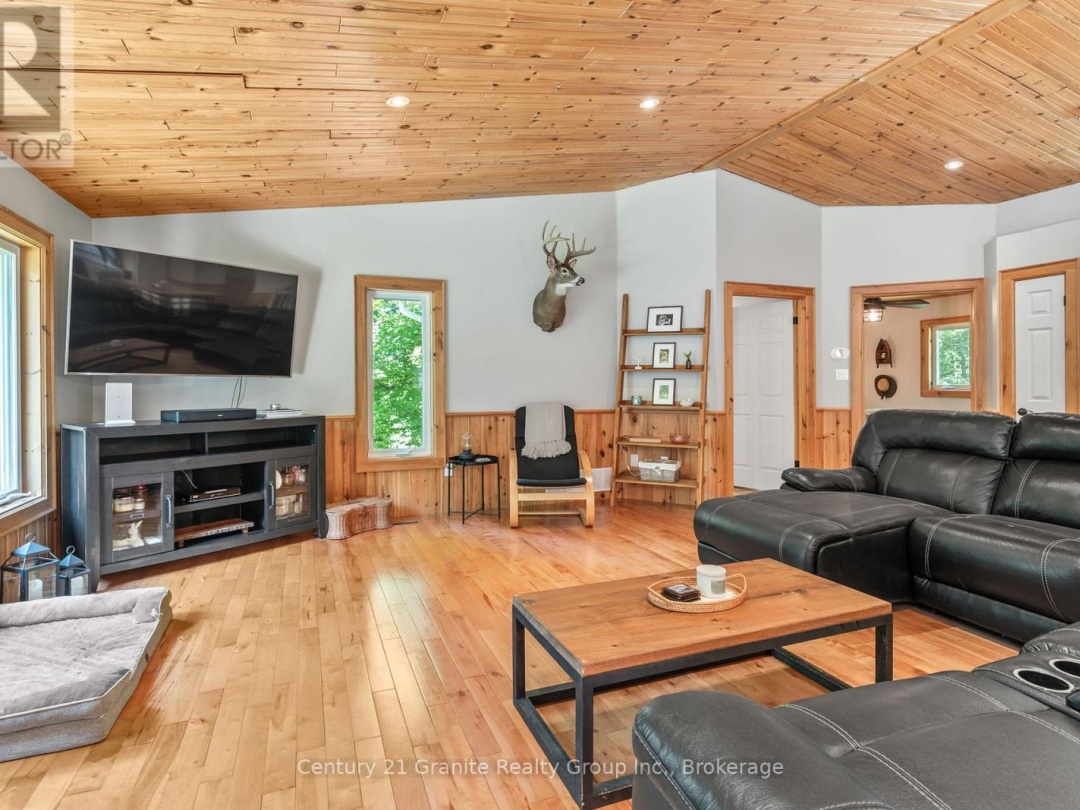 1012 REDNER ROAD, 