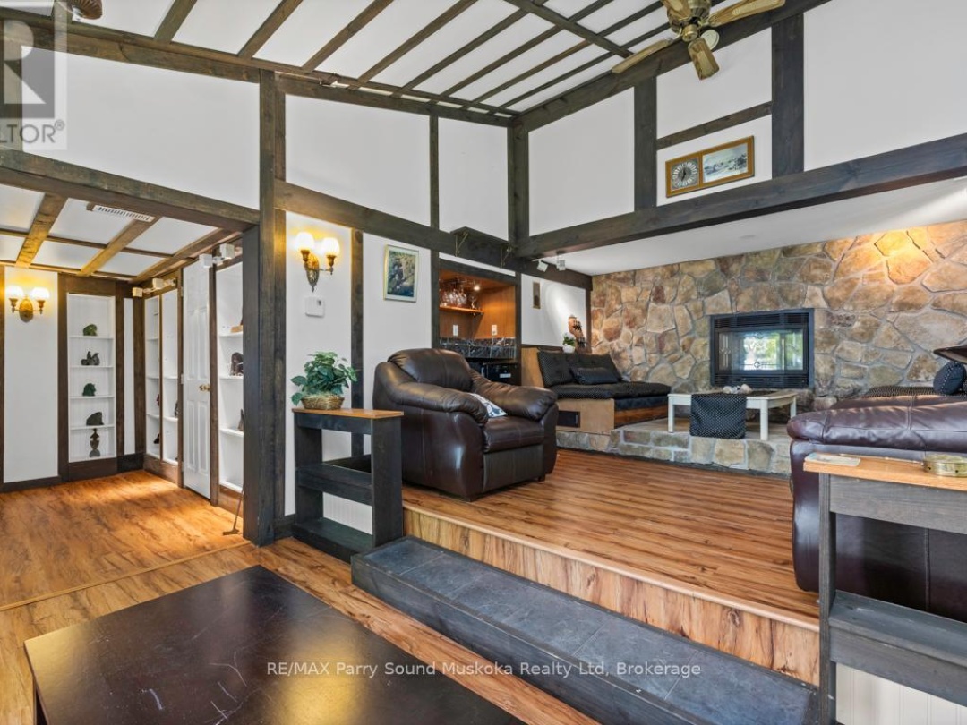 49 Bayshore Drive, Clear Lake