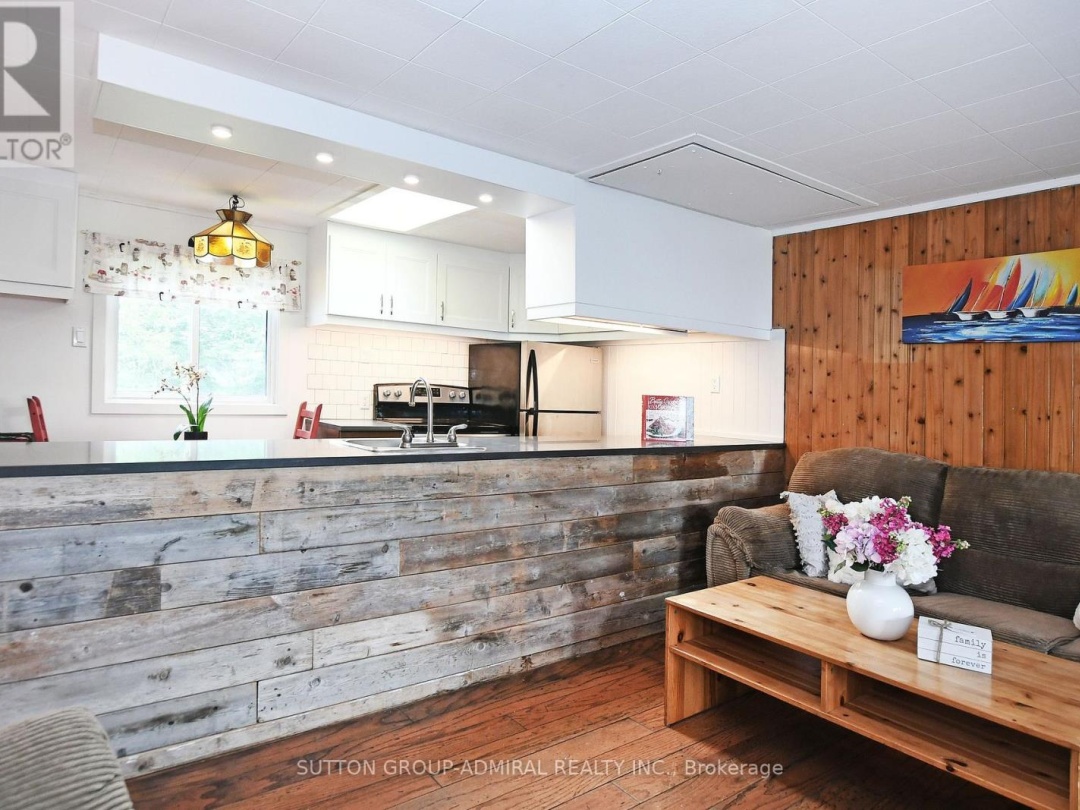 70 ANTIQUARY ROAD, Canal Lake