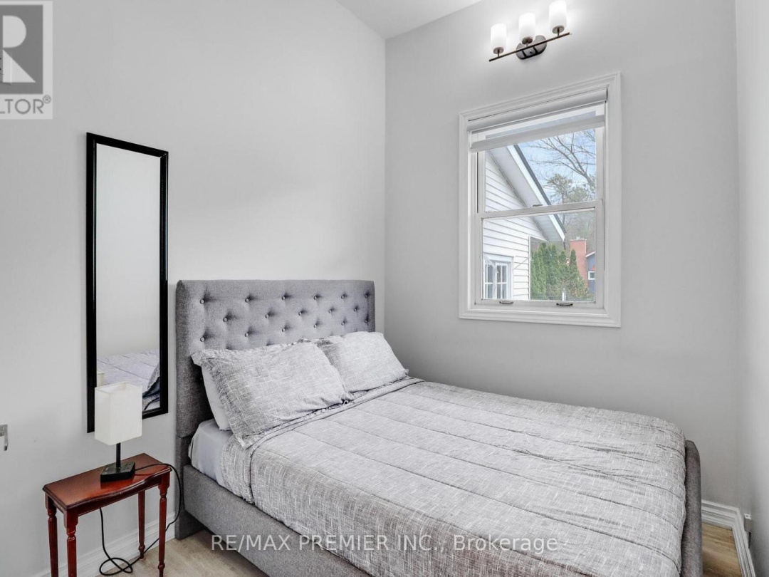 100 Readman Street, Lake Muskoka