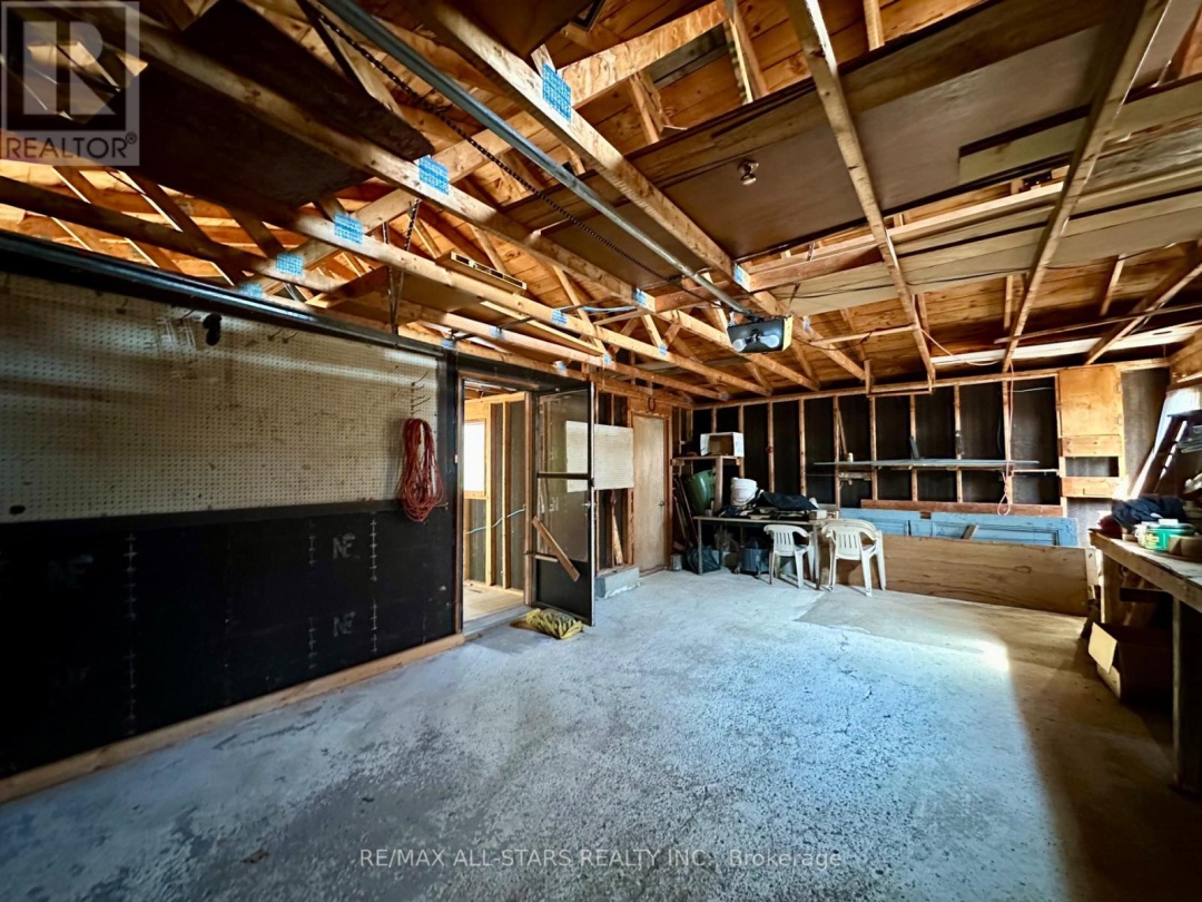 273 COUNTY RD 30, 